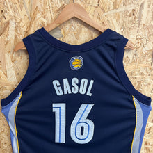 Cargar imagen en el visor de la galería, Camiseta Swingman Memphis Grizzlies Road 2004/08 Pau Gasol #16 Champion Vintage - L/XL

