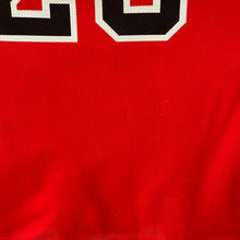 Cargar imagen en el visor de la galería, Camiseta Chicago Bulls Road 1998-99 Michael Jordan #23 Champion Vintage - L/XL
