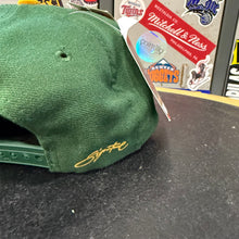 Charger l'image dans la galerie, BNWT Gorra Oakland Athletics Early 90s Eds West Vintage
