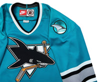 Lade das Bild in den Galerie-Viewer, Camiseta Hockey San Jose Sharks Nike Vintage - M/L
