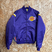 Lade das Bild in den Galerie-Viewer, Chaqueta Bomber Satinada Los Angeles Lakers Late 80’s Starter Vintage - L/XL
