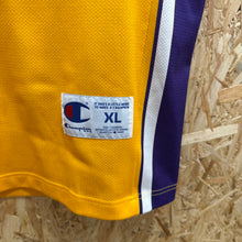 Cargar imagen en el visor de la galería, Camiseta Los Angeles Lakers 2000/08 Home Kobe Bryant #8 Champion Vintage - L/XL
