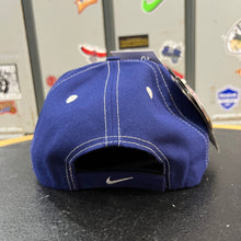 Charger l&#39;image dans la galerie, BNWT Gorra Georgetown Hoyas Nike 1998 Vintage
