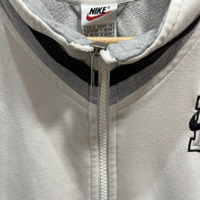 Cargar imagen en el visor de la galería, Chaqueta Nike 1997 Vintage - M/L
