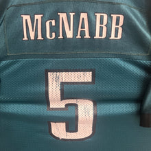 Cargar imagen en el visor de la galería, Camiseta Philadelphia Eagles Early 00’s Home Donovan McNabb #5 Reebok Vintage - S/M
