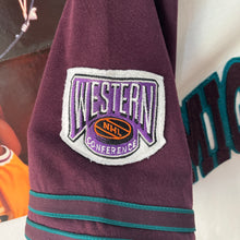 Cargar imagen en el visor de la galería, Beisbolera Anaheim Mighty Ducks Starter Mid/Late 90’s Vintage - L/XL
