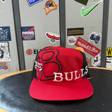 Cargar imagen en el visor de la galería, Gorra Chicago Bulls Late 90s Sports Specialties Vintage
