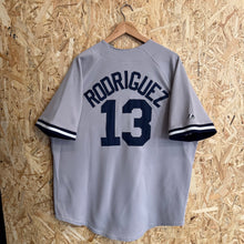Carregar imagem no visualizador da galeria, Beisbolera New York Yankees Alex Rodriguez #13 2013/15 Road Majestic Vintage- XL/XXL
