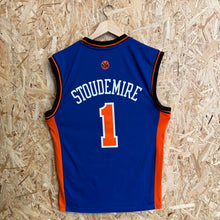 Load image into Gallery viewer, Camiseta New York Knicks Road 2010/11 Amar’e Stoudemire #1 Adidas - S/M
