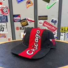 Cargar imagen en el visor de la galería, Gorra Chicago Bulls Late 90s Sports Specialties Vintage

