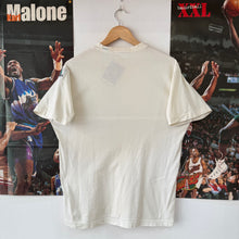Cargar imagen en el visor de la galería, Camiseta Adidas Equipment Early 90s Vintage - M
