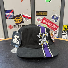 Load image into Gallery viewer, BNWT Gorra Anaheim Mighty Ducks Late 90s Starter Vintage
