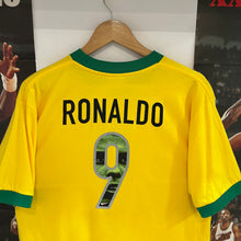 Cargar imagen en el visor de la galería, BNWT Camiseta Algodón Ronaldo R9 Nike Vintage - S/M
