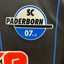 Load image into Gallery viewer, Camiseta Match Worn / Player Issue Firmada SC Paderborn 07 2017-18 Home Zolinski #31 Saller - S/M
