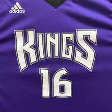 Carregar imagem no visualizador da galeria, Camiseta Sacramento Kings Road 2014/15 Ben McLemore #16 Adidas Vintage - M YOUTH

