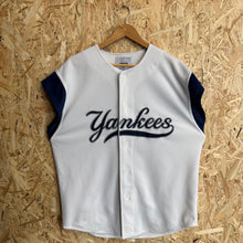 Carregar imagem no visualizador da galeria, Beisbolera New York Yankees Late 90s Starter Vintage- L/XL
