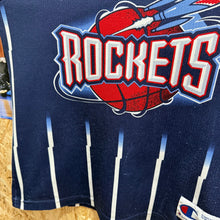 Cargar imagen en el visor de la galería, Camiseta Houston Rockets 1998/00 Road Charles Barkley #4 Champion Vintage - S/M
