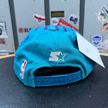 Cargar imagen en el visor de la galería, Gorra Charlotte Hornets Starter Vintage 90s

