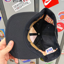Load image into Gallery viewer, BNWT Gorra San Francisco 49ers 1993 AMCAP Vintage
