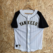 Carregar imagem no visualizador da galeria, Beisbolera New York Yankees Y2K Majestic Vintage- M/L
