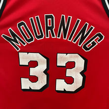 Lade das Bild in den Galerie-Viewer, Camiseta Miami Heat Alternate 1995-96 Alonzo Mourning #33 Champion Vintage - M/L
