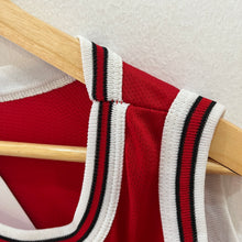 Cargar imagen en el visor de la galería, Camiseta Chicago Bulls Road 1995-96 Dennis Rodman #91 Champion Vintage - XL Youth
