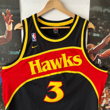 Cargar imagen en el visor de la galería, Camiseta Atlanta Hawks 2003 Rewind ‘88 Abdur-Rahim #3 Nike Vintage - L/XL
