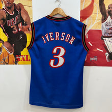 Cargar imagen en el visor de la galería, Camiseta Philadelphia76ers 2000-2003 Alternate Allen Iverson #3 Champion Vintage - L
