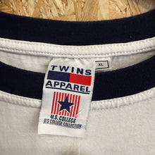 Cargar imagen en el visor de la galería, Camiseta Georgetown Hoyas 90s Twins Apparel Vintage - XL/XXL
