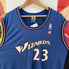 Load image into Gallery viewer, Camiseta Washington Wizards Road 2001-03 Michael Jordan #23 Champion Vintage - L/XL
