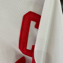Cargar imagen en el visor de la galería, Camiseta Detroit Red Wings Road Steve Yzernan #19 Starter Vintage Late 90’s - L/XL
