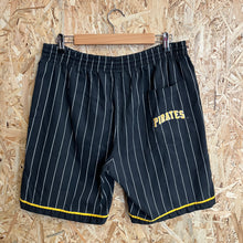 Cargar imagen en el visor de la galería, Pantalón Pinstripe Pittsburgh Penguins 1992 Starter Vintage - L/XL
