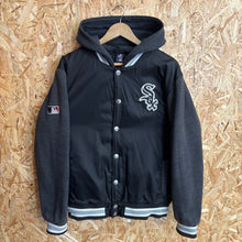 Cargar imagen en el visor de la galería, Chaqueta Bomber Chicago White Sox Majestic Y2K - L/XL
