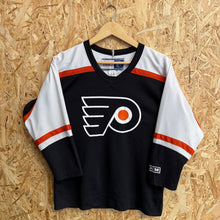 Cargar imagen en el visor de la galería, Camiseta Philadelphia Flyers 2003/04 Road CCM Vintage - L/XL YOUTH
