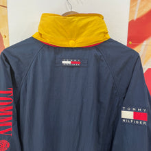 Cargar imagen en el visor de la galería, Chaqueta Ligera Tommy Hilfiger Spellout 90’s Vintage - M/L
