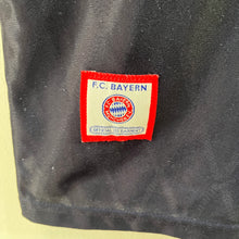 Load image into Gallery viewer, Camiseta Bayern Munich 1998-99 Home Adidas Vintage - S/M
