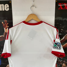 Carregar imagem no visualizador da galeria, Camiseta New York Red Bulls 2013-14 Home Adidas - XL Youth
