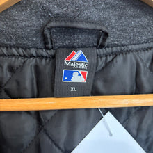 Cargar imagen en el visor de la galería, Chaqueta Bomber Chicago White Sox Majestic Y2K - L/XL

