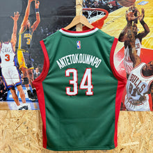 Cargar imagen en el visor de la galería, Camiseta Milwaukee Bucks Road 2015 Giannis Antetokounmpo #34 Adidas - M/L
