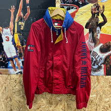Cargar imagen en el visor de la galería, Chaqueta Tommy Hilfiger Spellout Early/Mid 90’sVintage - L/XL
