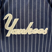 Load image into Gallery viewer, Beisbolera New York Yankees Starter Vintage 90’s- M/L
