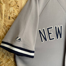 Carregar imagem no visualizador da galeria, Beisbolera New York Yankees Alex Rodriguez #13 2013/15 Road Majestic Vintage- XL/XXL
