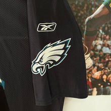 Cargar imagen en el visor de la galería, Camiseta Philadelphia Eagles 2004/05 Alternate Terrell Owens #81 Reebok Vintage - XXL/3XL
