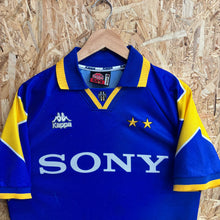 Cargar imagen en el visor de la galería, Camiseta Juventus 1995-96 Away Kappa Vintage - S/M
