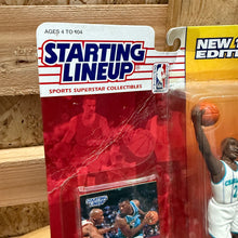 Carregar imagem no visualizador da galeria, BNIB Figura Larry Johnson Charlotte Hornets Starting Lineup 1994 Vintage

