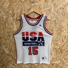 Carica l'immagine nel visualizzatore di Gallery, Camiseta USA Basketball 1992 Home Magic Johnson #15 Champion Vintage - L/XL
