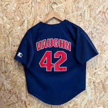 Cargar imagen en el visor de la galería, Beisbolera Boston Red Sox Mo Vaughn #42 Starter Vintage Late 90s- XS/S
