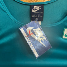 Carregar imagem no visualizador da galeria, BNWT Camiseta Nike Late 80’s Vintage - S
