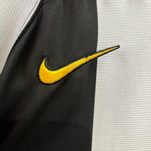 Cargar imagen en el visor de la galería, Camiseta Juventus 2004-05 Home Nike Vintage - M/L
