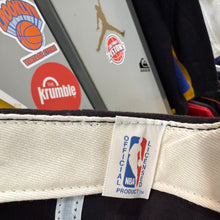 Cargar imagen en el visor de la galería, BNWOT Gorra Orlando Magic New Era 90s Vintage
